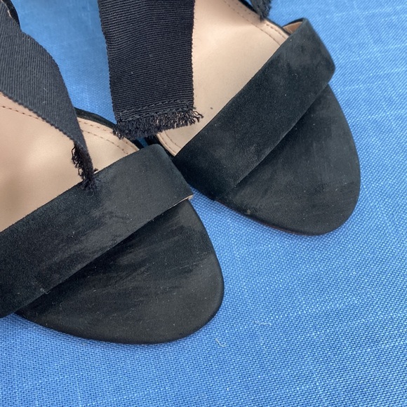 AD Daughters Black Velvet Sandals Block Heel in Womens Size 9.5 - Picture 3 of 6